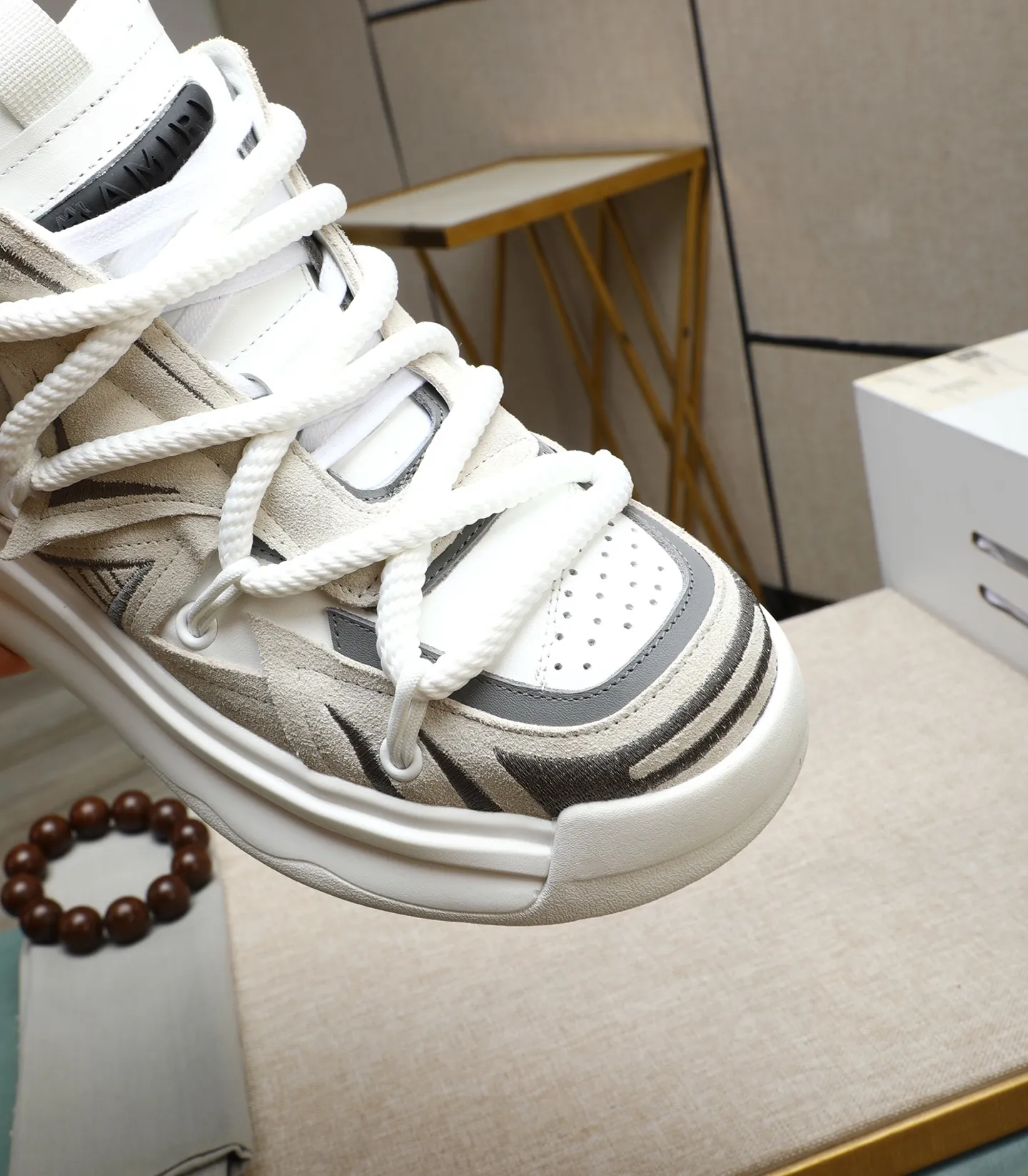 Men's men's shoes💰600 [AMIRI～AMIRI] 2025 spring and summer series new casual shoes🆕The large tongue on the upper and the cross shoe string design are very special! Made of cowhide➕multiple materials spliced➕in breathable mesh, thickened and oversized foam-resistant outsole, it will look good on whoever wears it! The appearance is responsible, the feet are retro and handsome! Size:39-44 (38, 45, 46 customized)